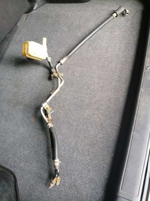 TOYOTA RXI POWER STEERING HOSE WITH FLUID BOTTLE