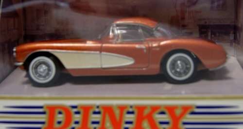 d16  MATCHBOX DINKY SCALE 1:43 '56 CORVETTE  DY23B