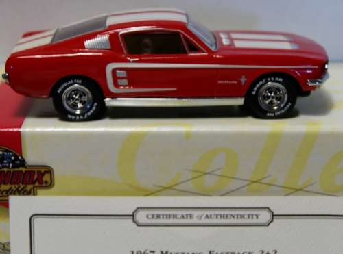 d25  **very rare** MATCHBOX DINKY SCALE 1:43 '67 MUSTANG FASTBACK 2+2