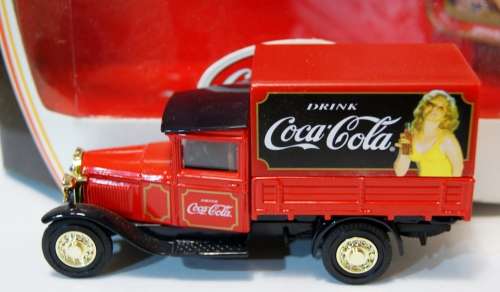 f26 COCA COLA MATCHBOX COLLECTIBLES - FORD MODEL AA TRUCK