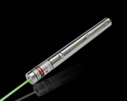 Green Laser Pointer Pen 100mw 532nm - Super power - will pop a balloon