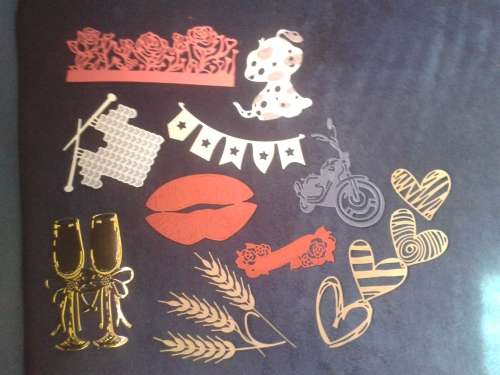 50 pieces of paper embellishments