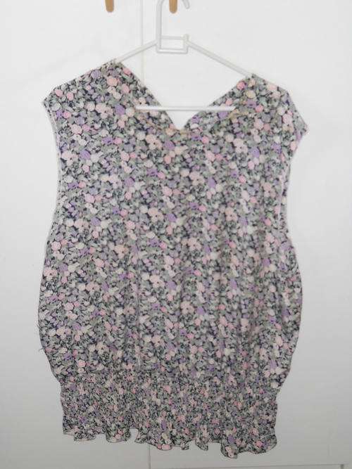 VINTAGE FLORAL BLOUSE