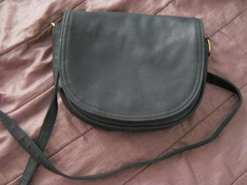 VINTAGE SLING BAG