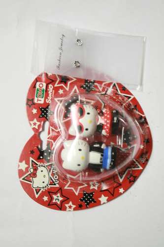 Hello Kitty Stud Earrings + 2 x Collectable Dolls!
