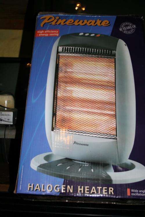 Pineware Halogen Heater