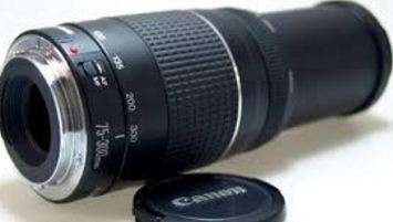 Mint condition Canon 75-300 III original lens