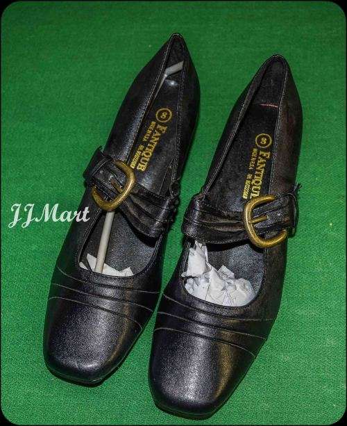 Black Shoes Size 8