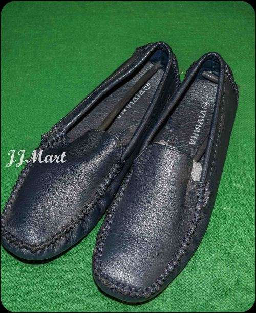 Navy Shoes Size 8