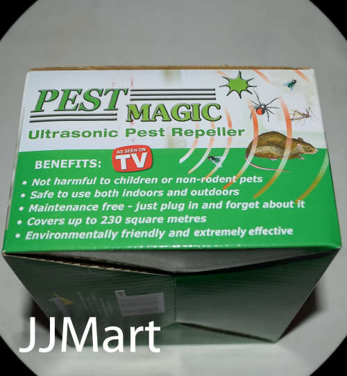 Ultrasonic pest repeller