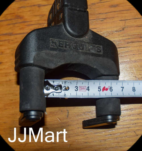 Hercules Wall Mount Long Arm Steel Guitar Hanger with Auto Grip System (Black) (2 available)