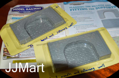 Railway Model Train Station - Tunnel Mouth and retaining wall x 2