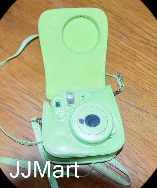Fujifilm Instax Mini 9 Camera Green + Carry Bag and strap