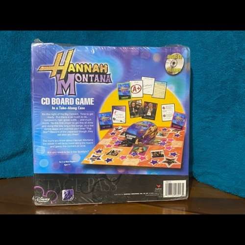 Hannah Montana CD Board Game in Purple Guitar Case­