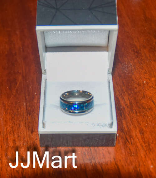 Costume Jewellery: Silver Ring with blue inlay - Size 6