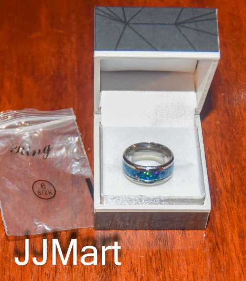 Costume Jewellery: Silver Ring with blue inlay - Size 6