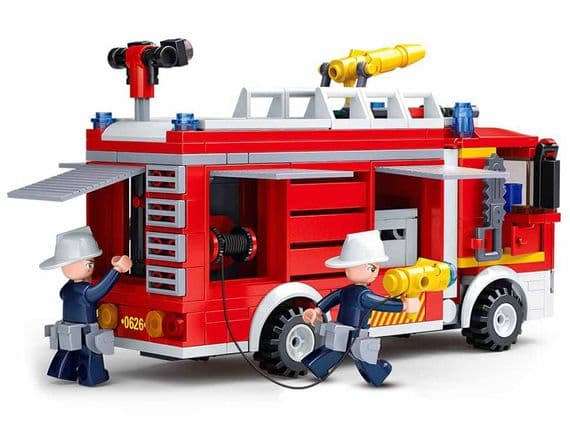 Sluban Water Cannon Fire Engine Truck Bricks Blocks Construction - 343 Pieces (Box slightly damaged)