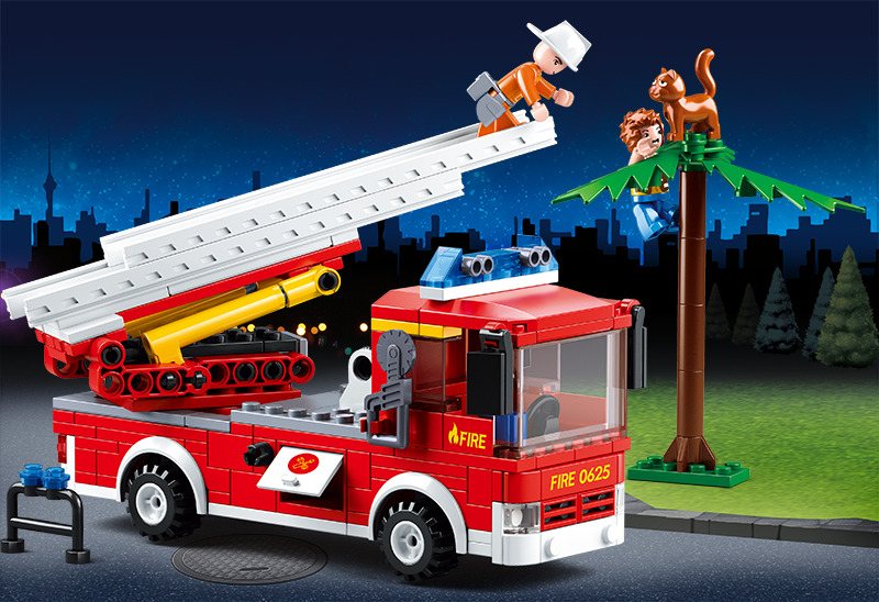 Sluban Fire Engine Truck - 269 Pieces