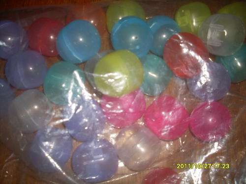 50 X Multicolour capsules