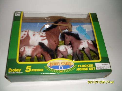 Derby Stable Flocked horse 5 piece set