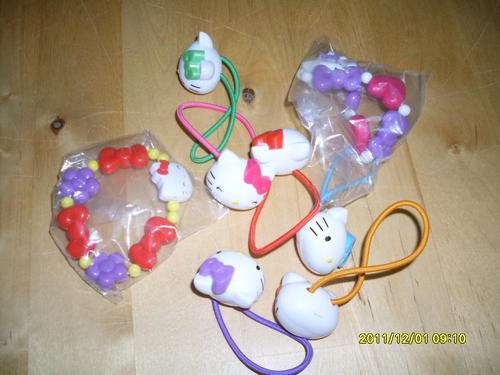 Hello Kitty Bangles and hair accesories