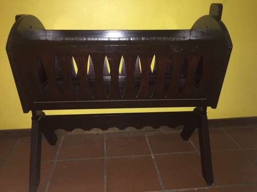 Wooden baby rocking cradle/cot