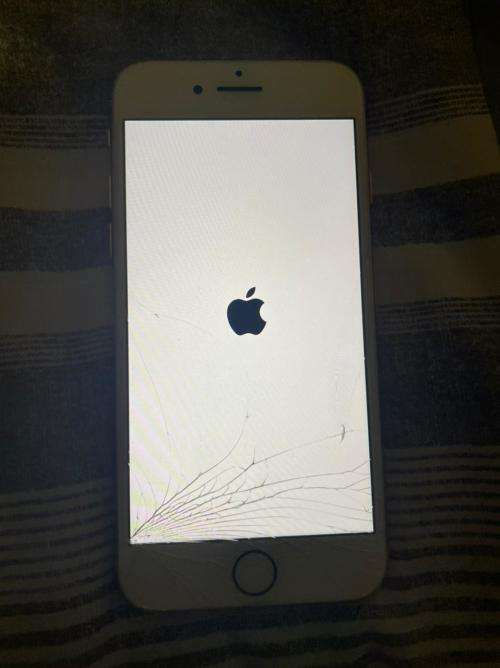 Iphone 8 for sale Rose Gold - Second Hand! A