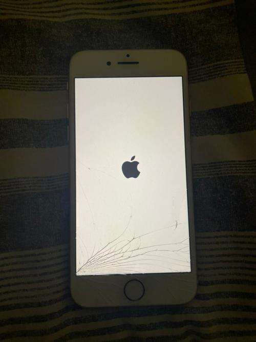 Iphone 8 for sale Rose Gold - Second Hand! A