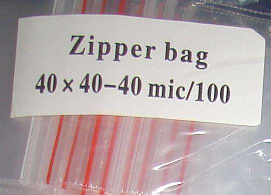 100 bags: 40mmx40mm ziplock bags Fits a R5