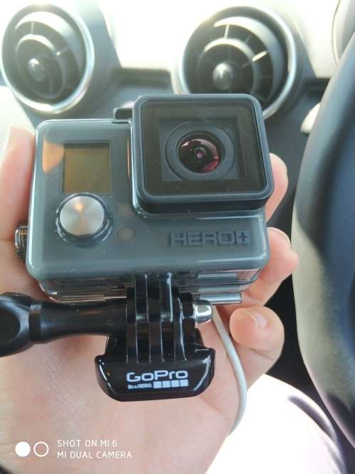 GoPro Hero Plus LCD Near Mint with 32G 663X Lexar Micro Card