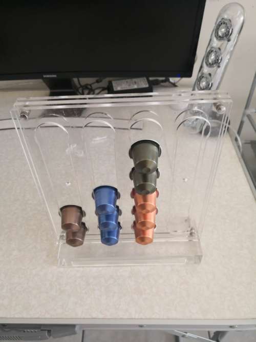 Nespresso Lattissima Touch Automatic Coffee Machine Integrated Milk Frother, Red 99% NEW