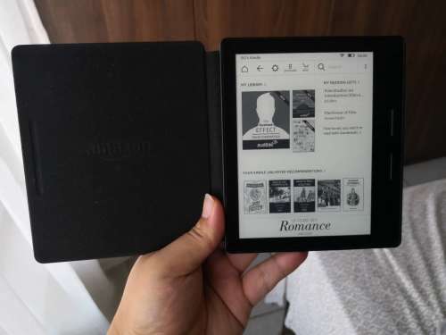 Kindle Oasis E-reader - 7" High-Resolution Display (300 ppi),  Built-In Audible  with Battery Cover!