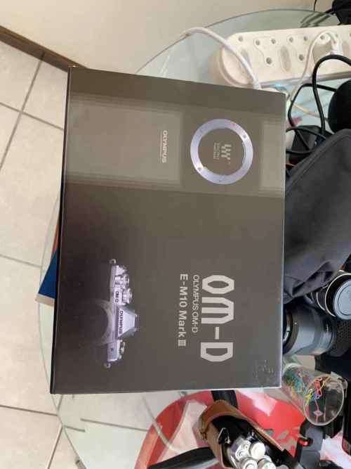 Olympus OM-D E-M10 MK III (ED 14-42 and  ED 40-150mm) Silver