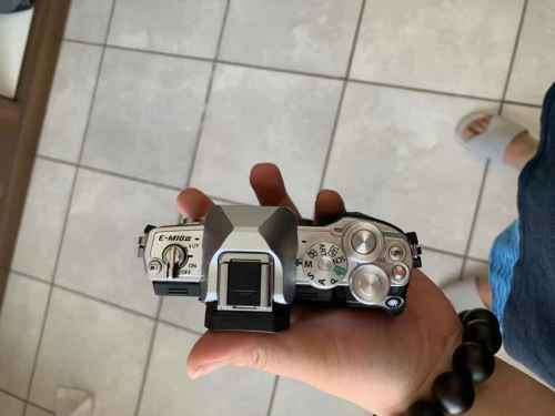 Olympus OM-D E-M10 MK III (ED 14-42 and  ED 40-150mm) Silver