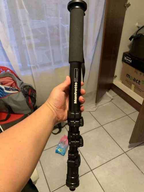 680B Manfrotto Photo Compact Monopod Black witth 678 Monopod Universal Folding Base