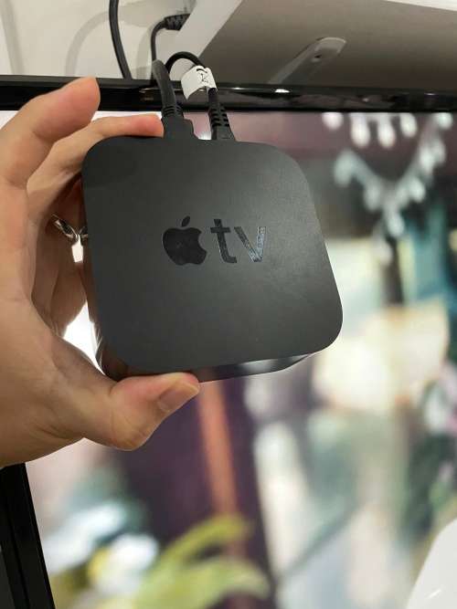 Apple TV 5th Gen A1842 4K HDR 32GB with remote