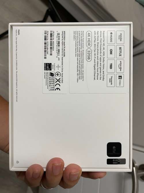 Apple TV 5th Gen A1842 4K HDR 32GB with remote