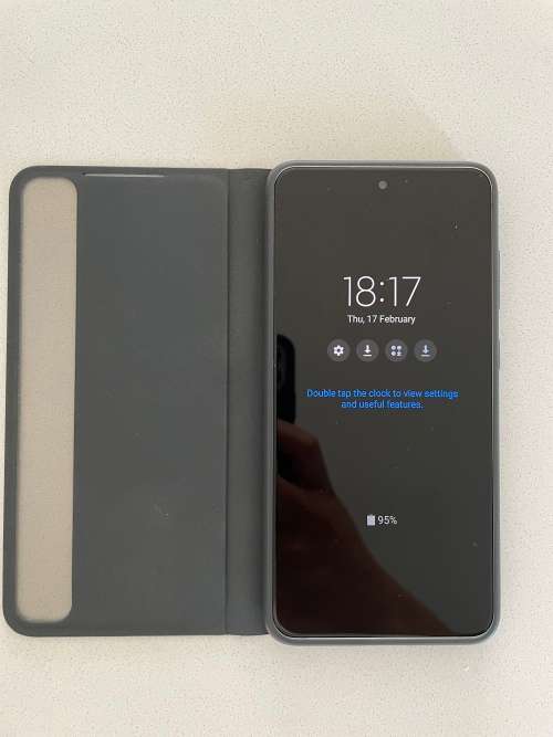 Samsung G990E-DS Galaxy S21 FE Dual 5G 128GB 6GB RAM Olive with SAMSUNG original blue case for free!