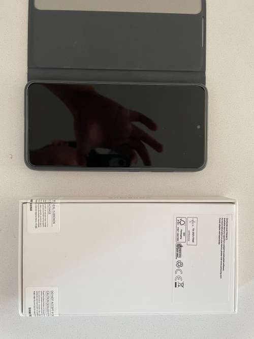 Samsung G990E-DS Galaxy S21 FE Dual 5G 128GB 6GB RAM Olive with SAMSUNG original blue case for free!