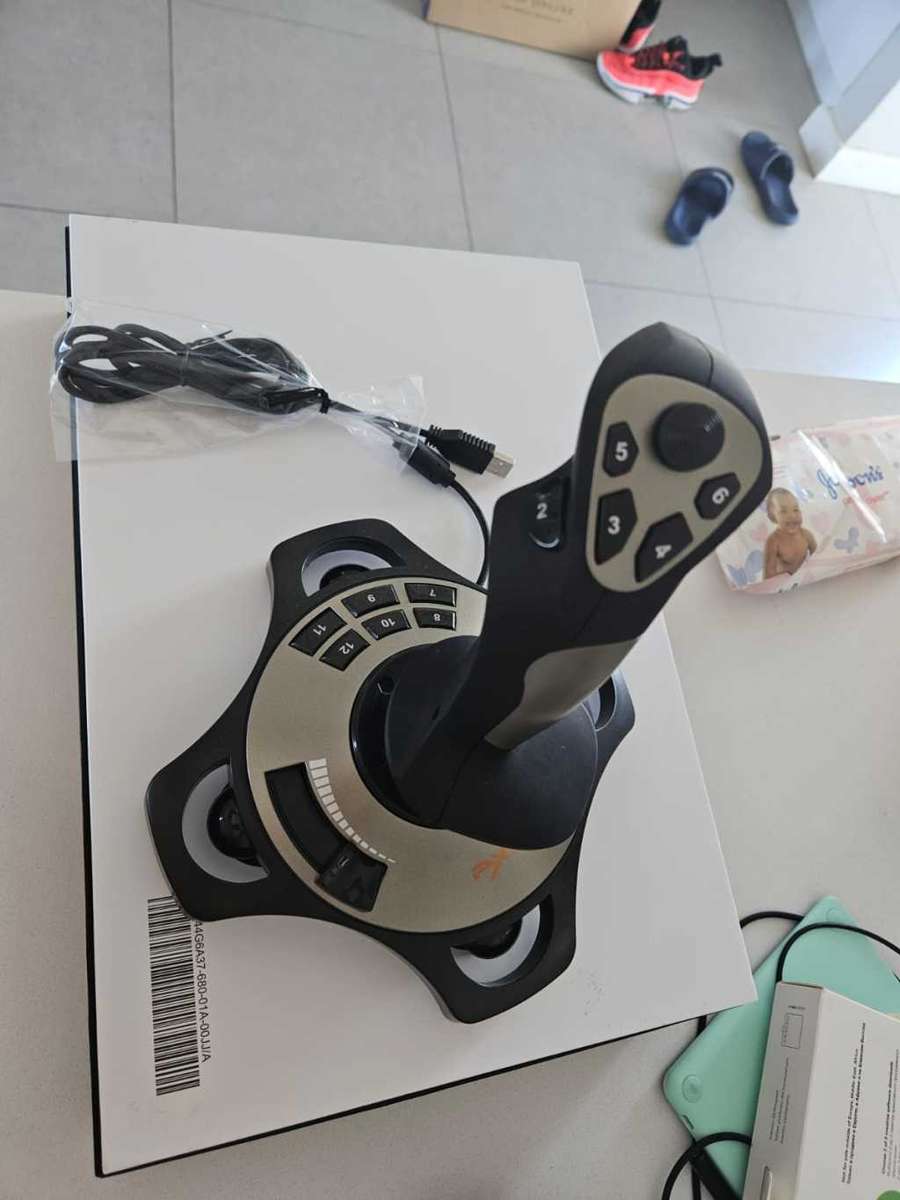 Game controls PS4/XBOX/PC joystick with Vibration Simulat - DEMO Unit