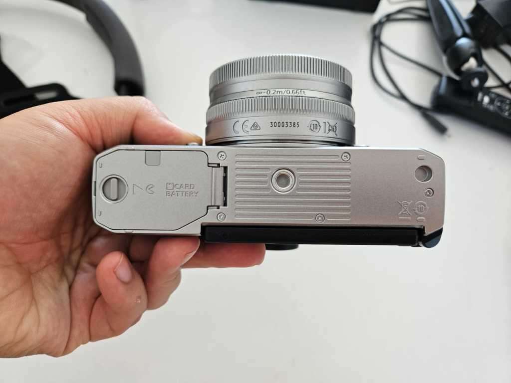 Nikon Z Mirrorless Camera with 16-50mm Lens and Remote, Mic and Tripod ! - DEMO Unit