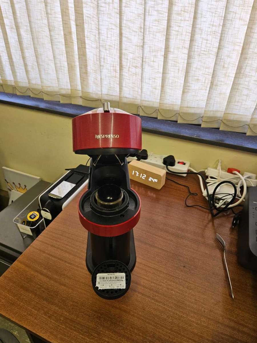 Nespresso Vertuo Red with a lot Capsules