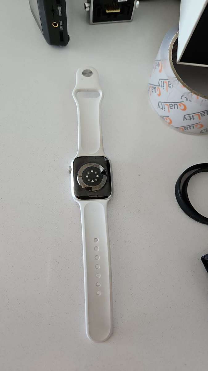 Apple Watch Series 8 GPS + Cellular 45mm Silver Aluminium Case with White SB