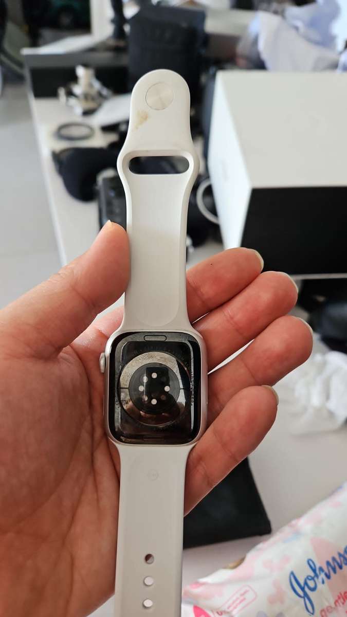 Apple Watch Series 8 GPS + Cellular 45mm Silver Aluminium Case with White SB
