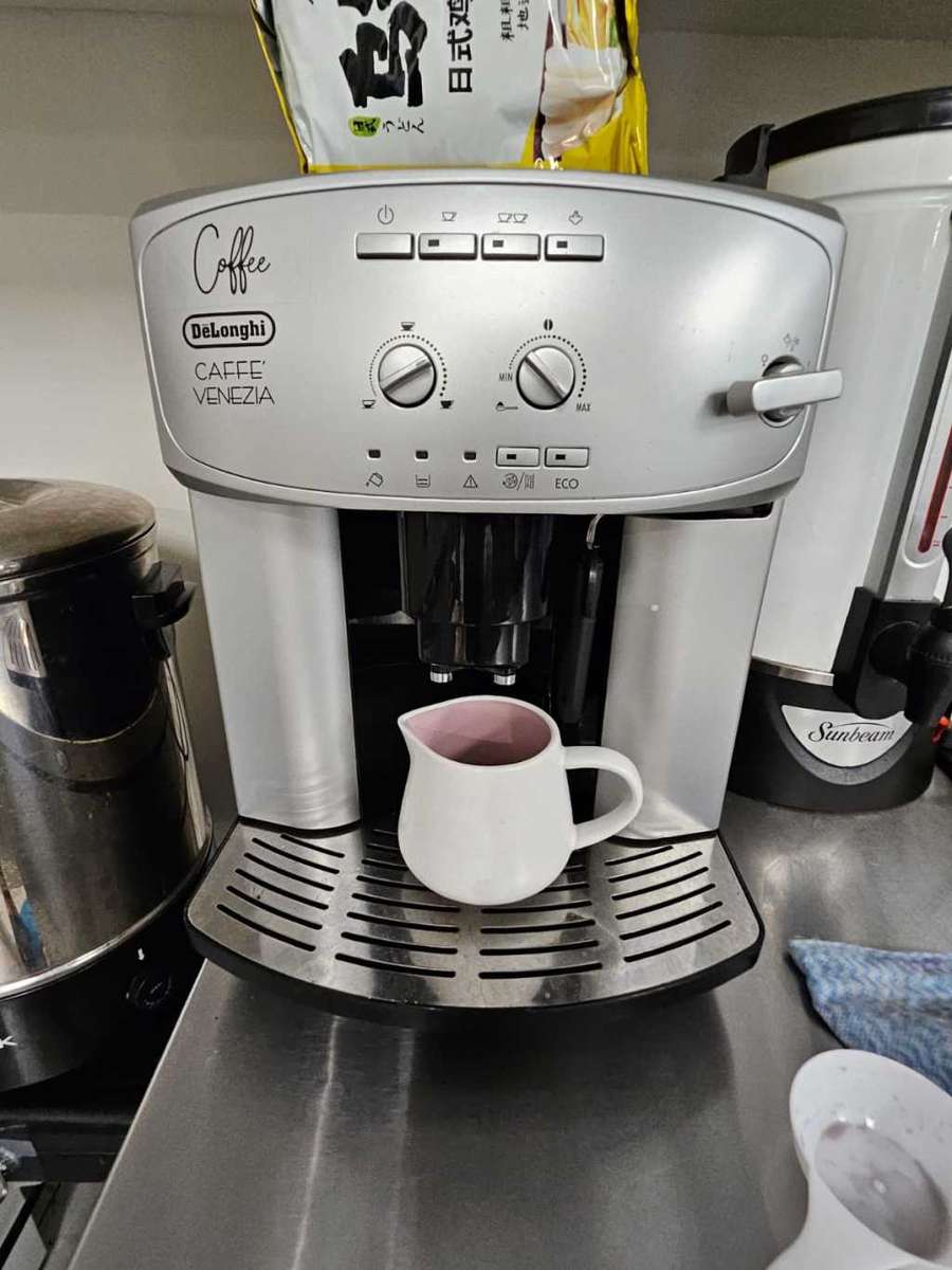 Delonghi Caffe Venezia Coffee Machine