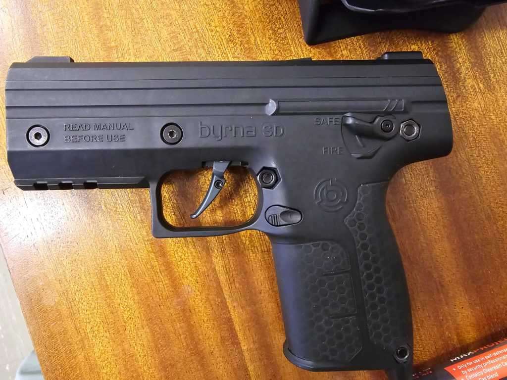 The Byrna SD (Self-Defence) Hand Gun with two holsters and a lot of free Projectiles and gas