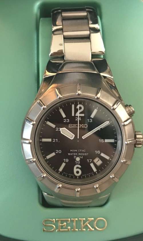 Seiko Kinetic male watch. Stainless Steel.