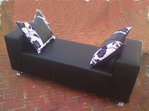 Metaro bedside daybed  chaise bench - save 55%