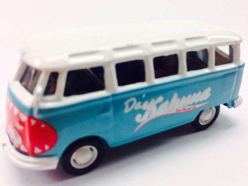 Green Light - Beach Bums Hawaii -  Volkswagen Samba Bus