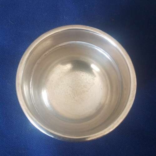 HALLMARKED STERLING SILVER SMALL BOWL ON BALL FEET